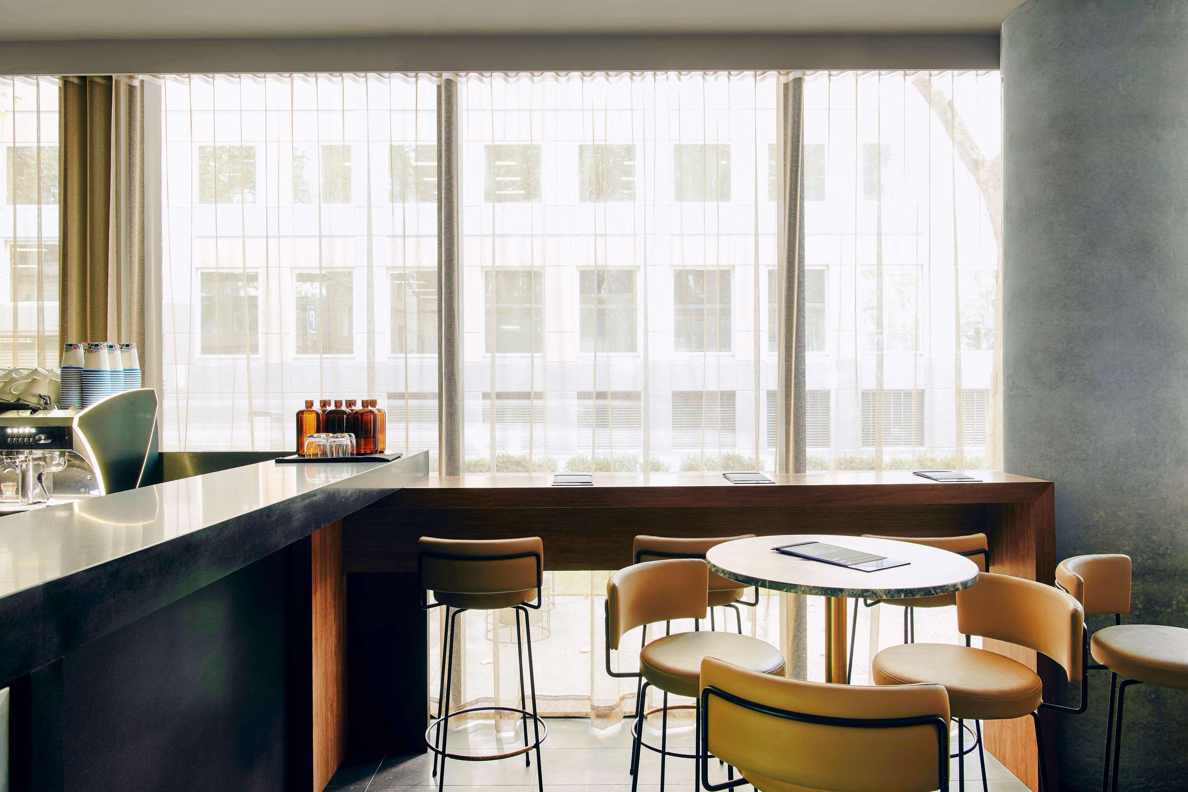 Quincy Hotel Melbourne Bagian luar foto